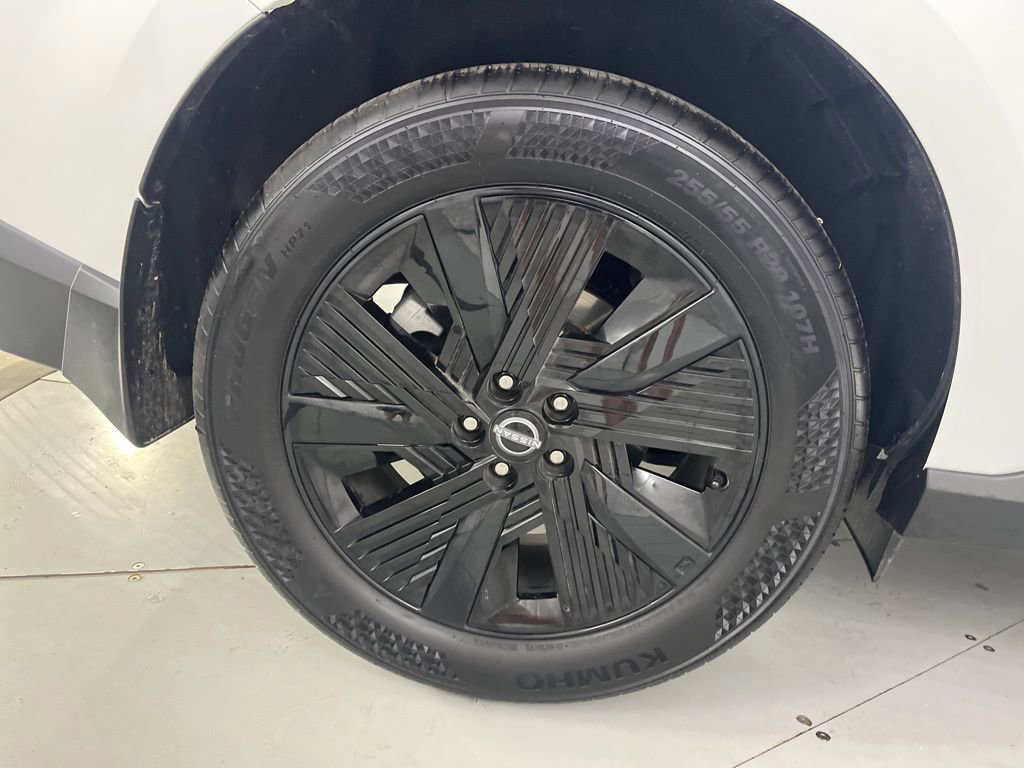 Used 2025 Nissan Murano SV image 17