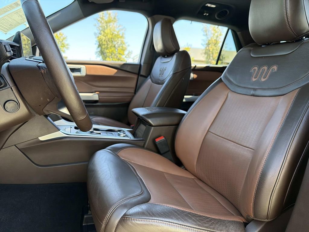 Used 2023 Ford Explorer King Ranch w/ Class IV Trailer Tow Package image 16