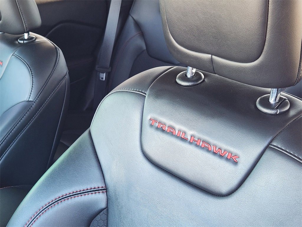 Used 2023 Jeep Cherokee Trailhawk image 16