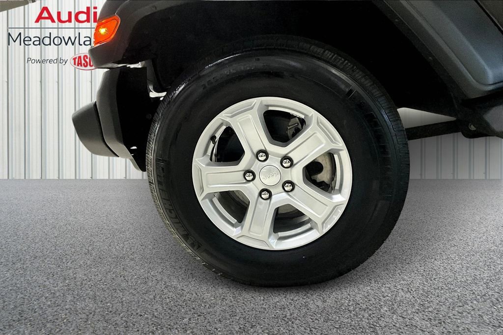 Used 2021 Jeep Wrangler Unlimited Sport image 31