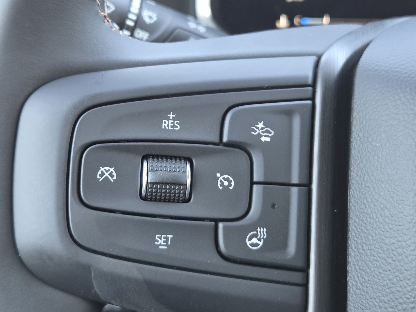 New 2026 GMC Sierra 2500 AT4 w/ Technology Package AWD/4WD image 32