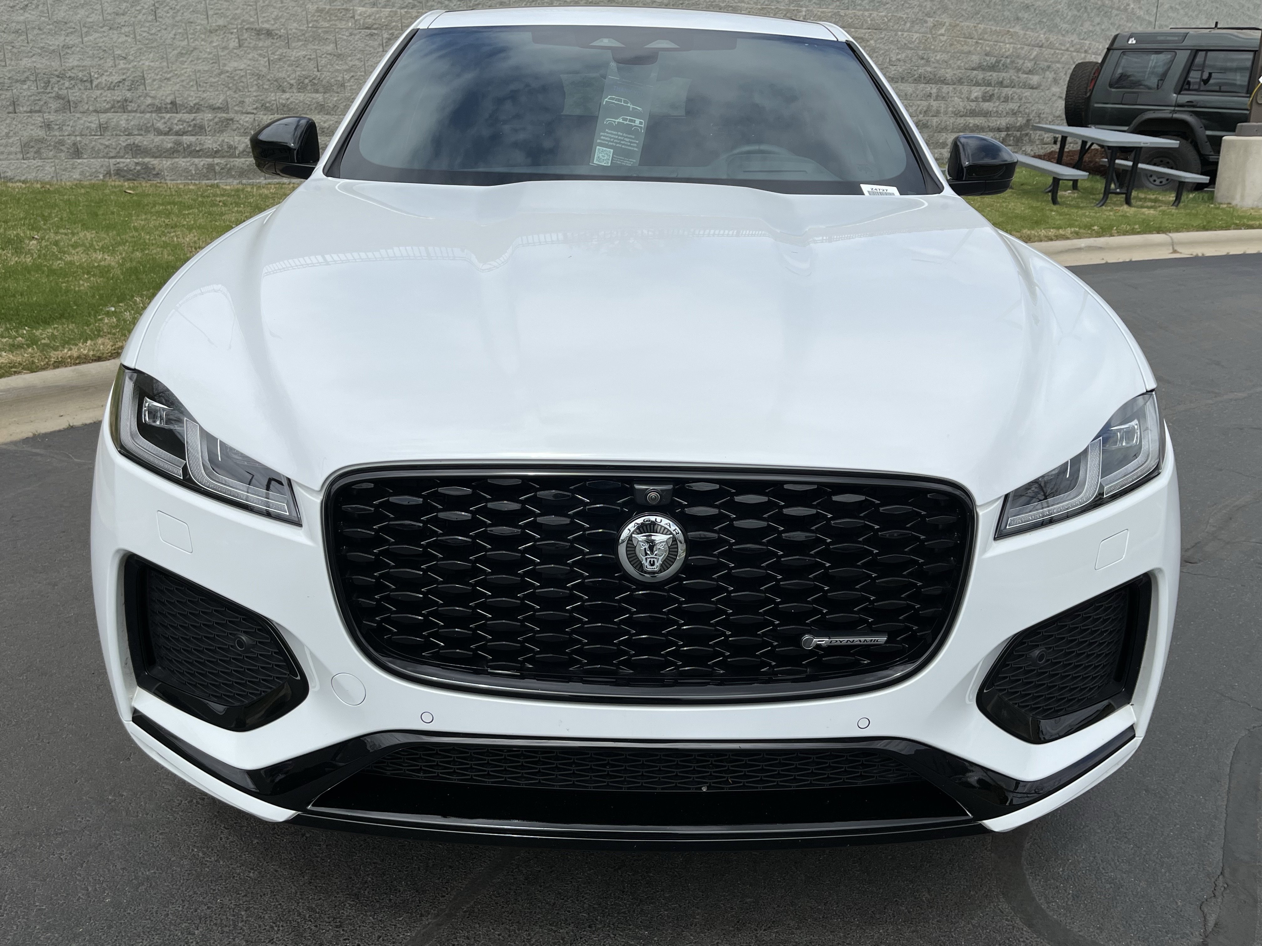 Certified 2025 Jaguar F-PACE R-Dynamic S AWD/4WD image 11