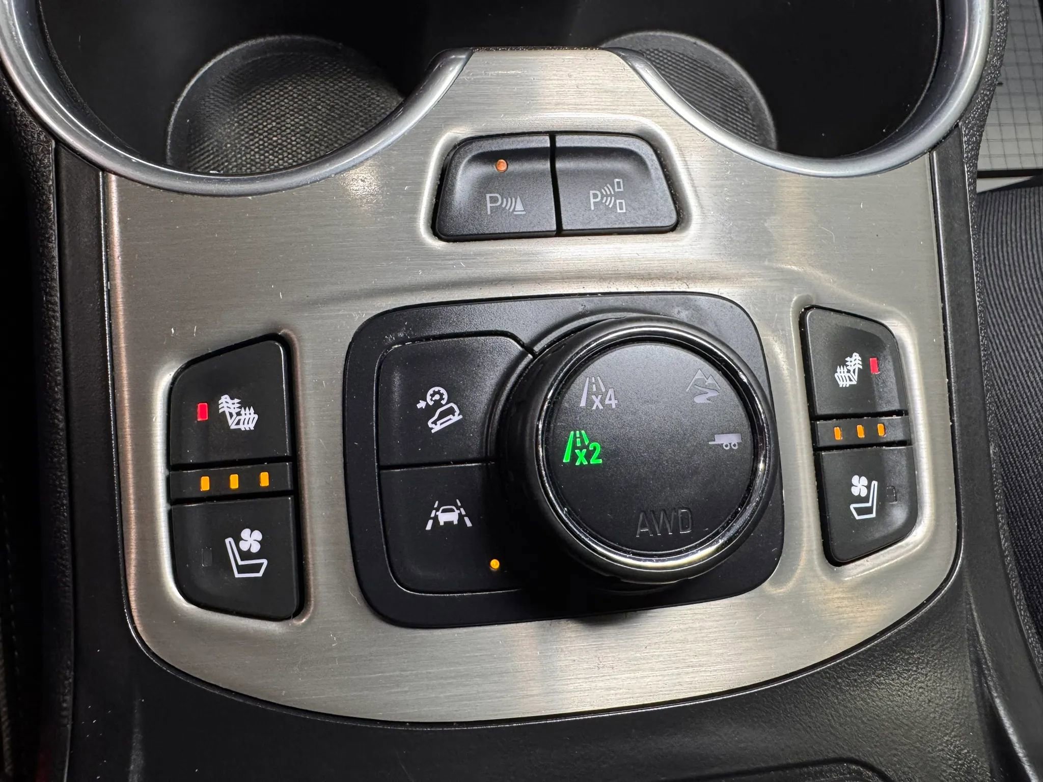 Used 2020 GMC Terrain Denali w/ GMC Pro Grade Package image 36