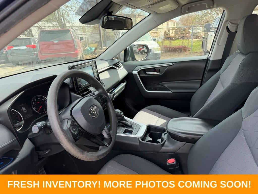 Used 2020 Toyota RAV4 XLE w/ All Weather Liner Package image 8
