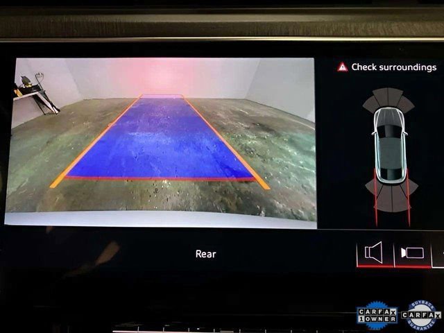 Used 2024 Audi Q8 e-tron Premium image 43