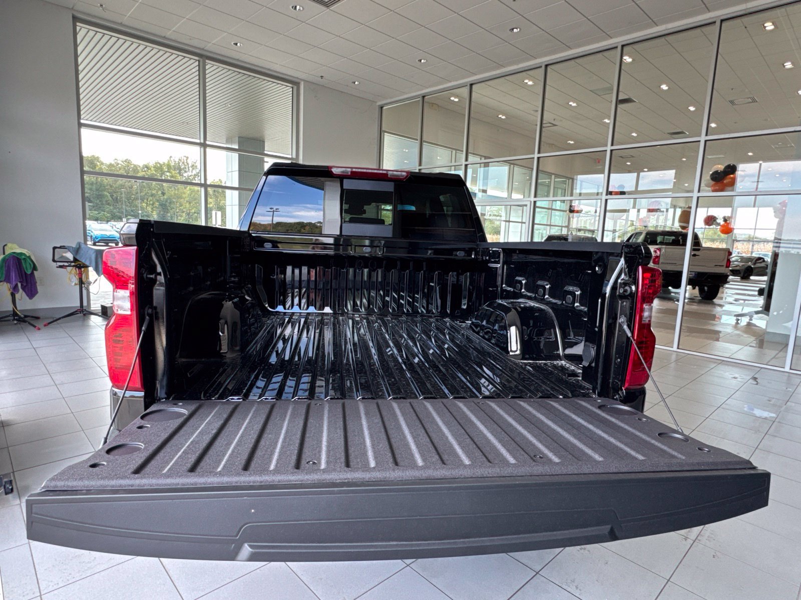 New 2026 Chevrolet Silverado 1500 LT w/ All Star Edition Plus AWD/4WD image 11