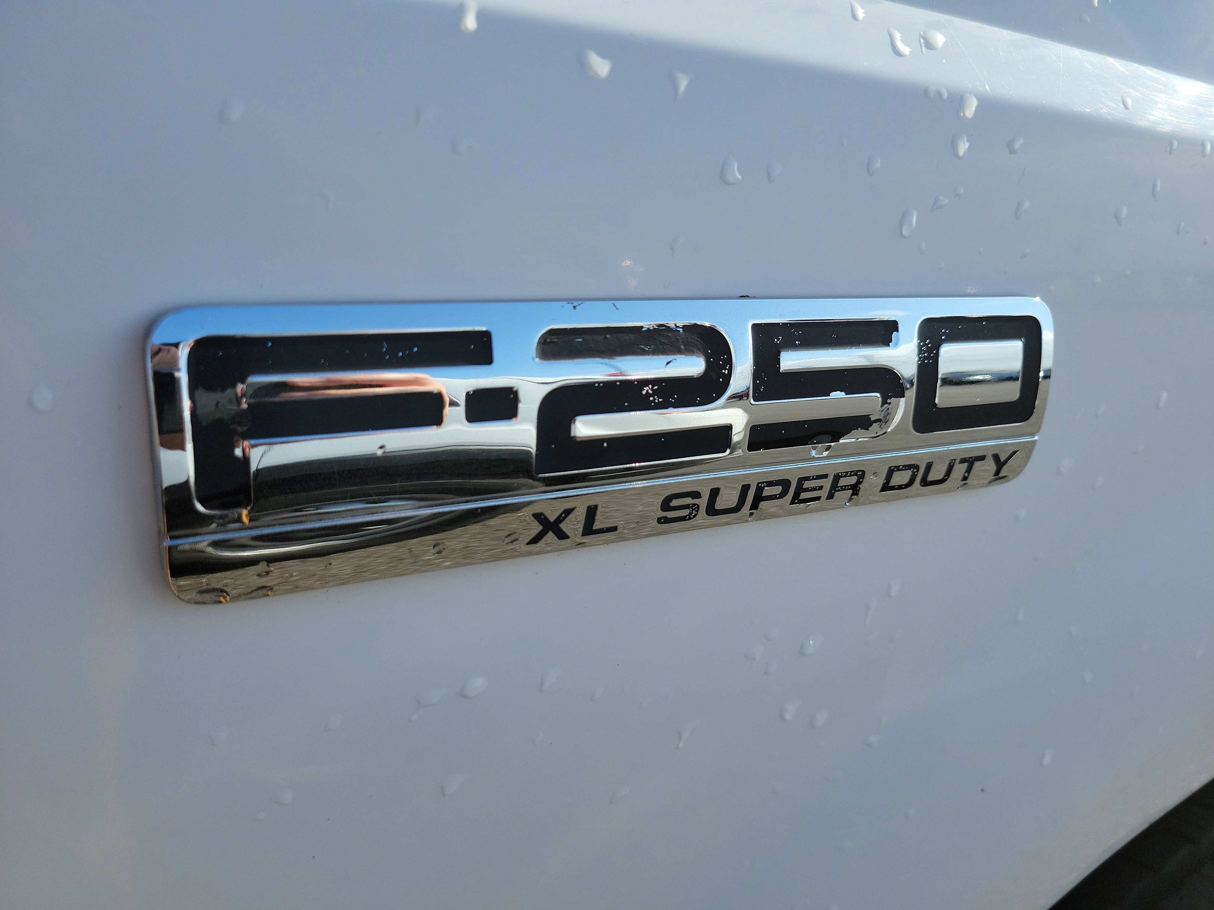 Used 2005 Ford F250 XL image 8