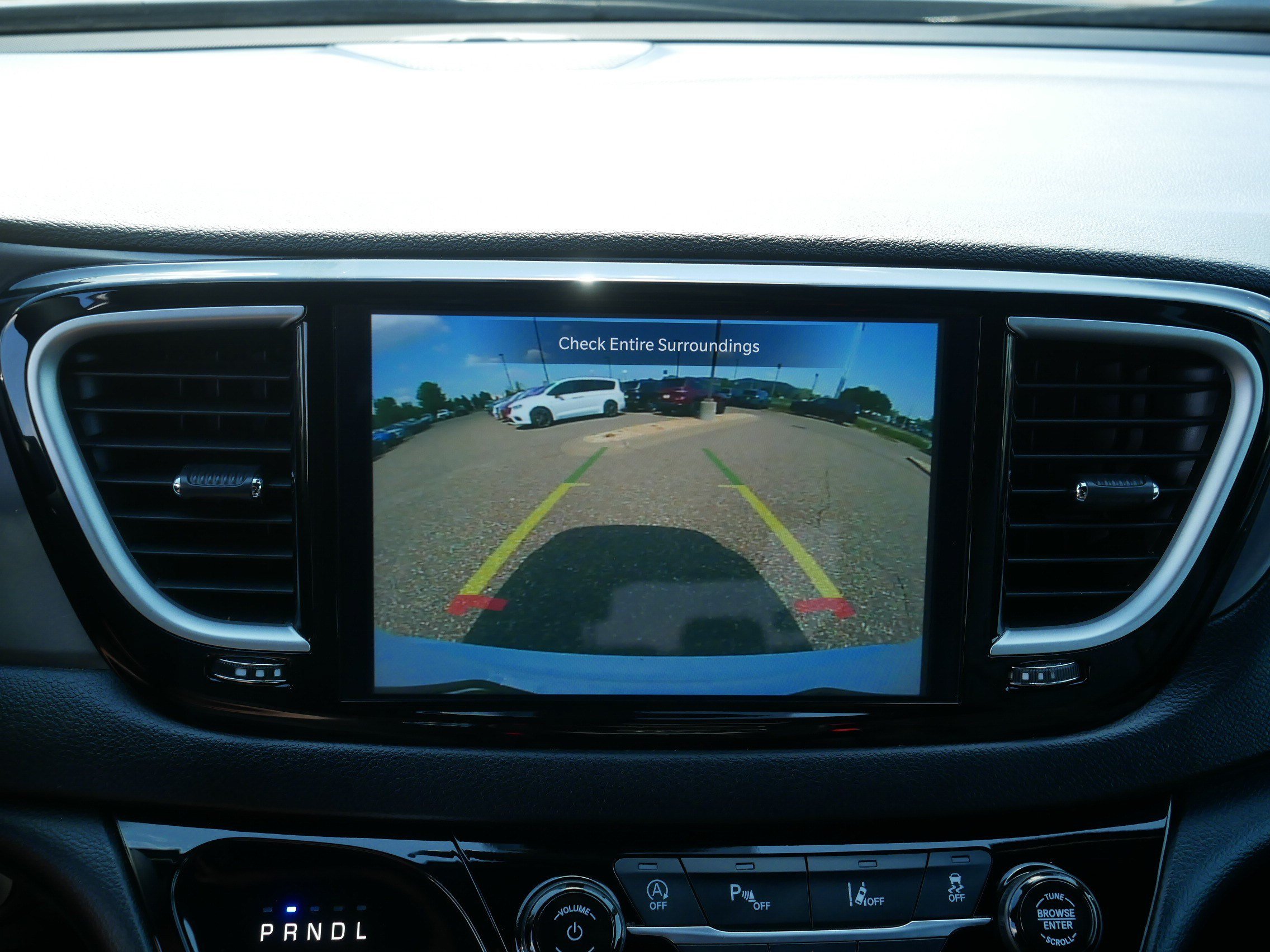 Used 2025 Chrysler Pacifica Select FWD image 27
