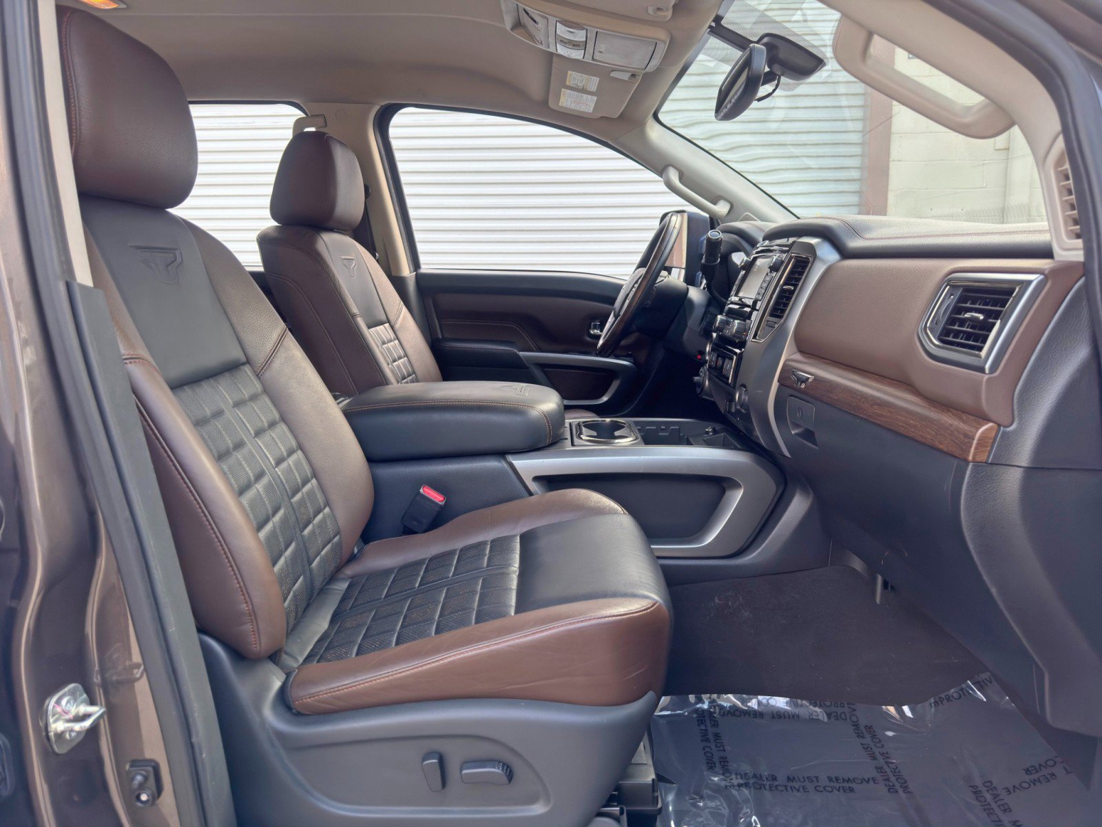 Used 2017 Nissan Titan Platinum Reserve AWD/4WD image 13