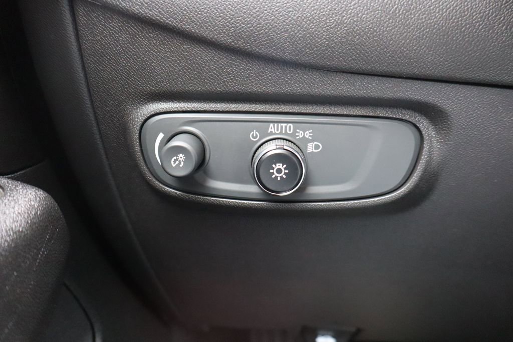 Used 2023 Chevrolet Equinox LT image 15