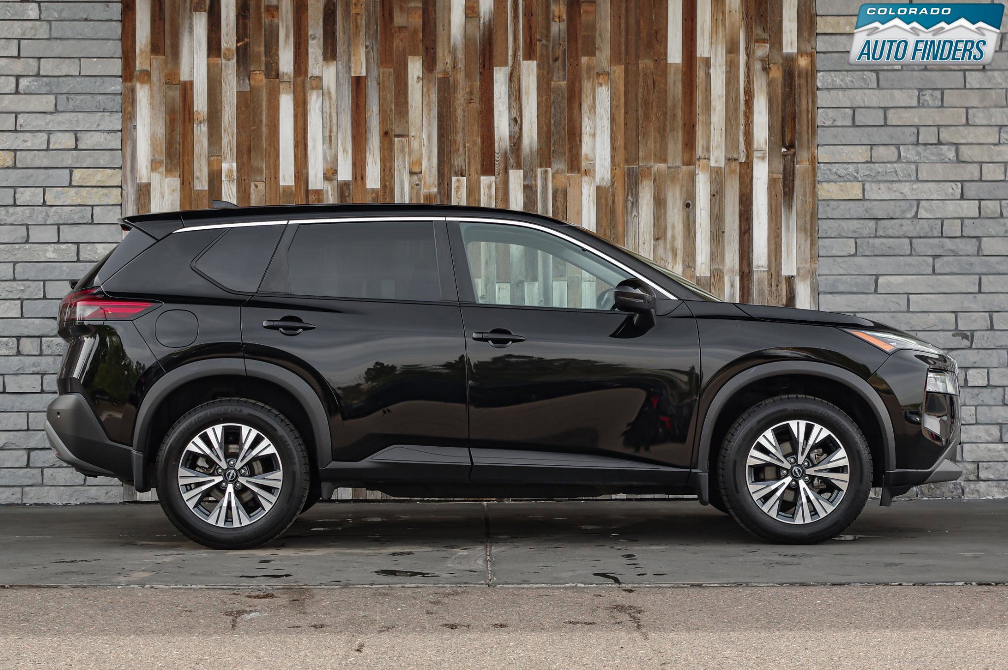 Used 2022 Nissan Rogue SV image 8