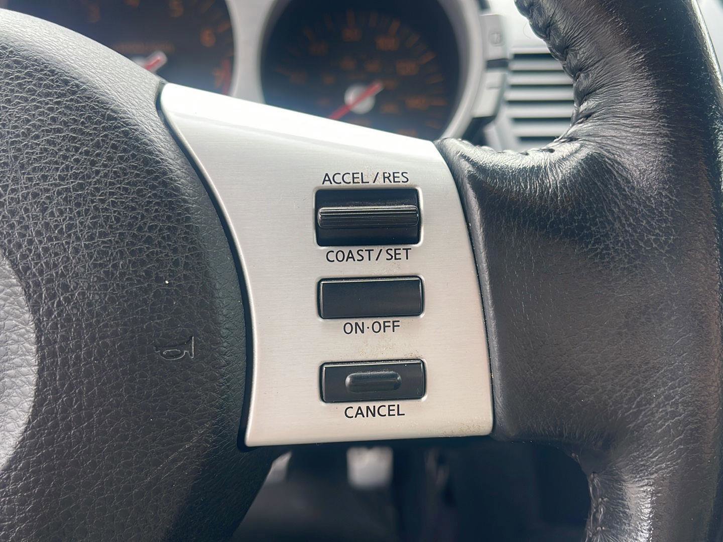Used 2004 Nissan 350Z Touring RWD image 15