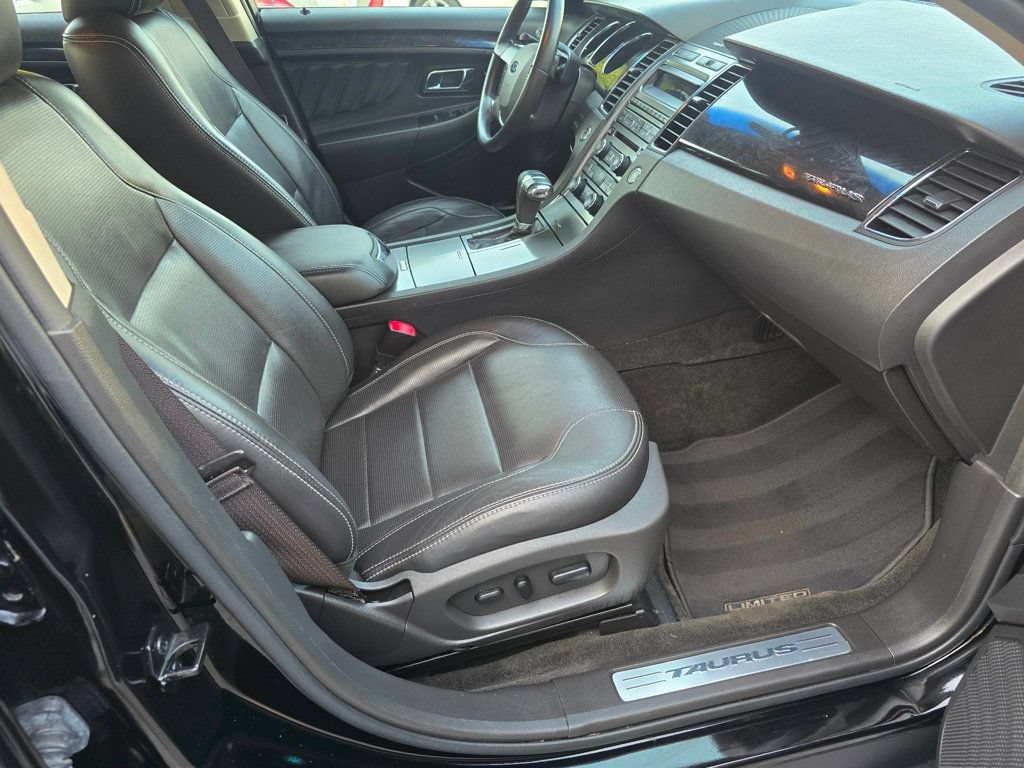 Used 2012 Ford Taurus Limited FWD image 17