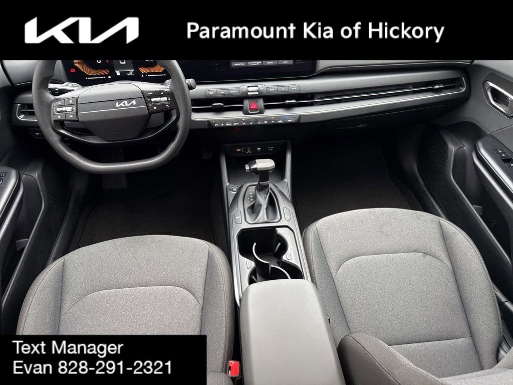 Used 2025 Kia K4 LX image 16
