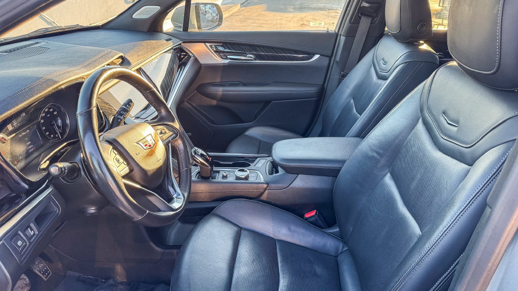 Used 2024 Cadillac XT6 Premium Luxury FWD image 21