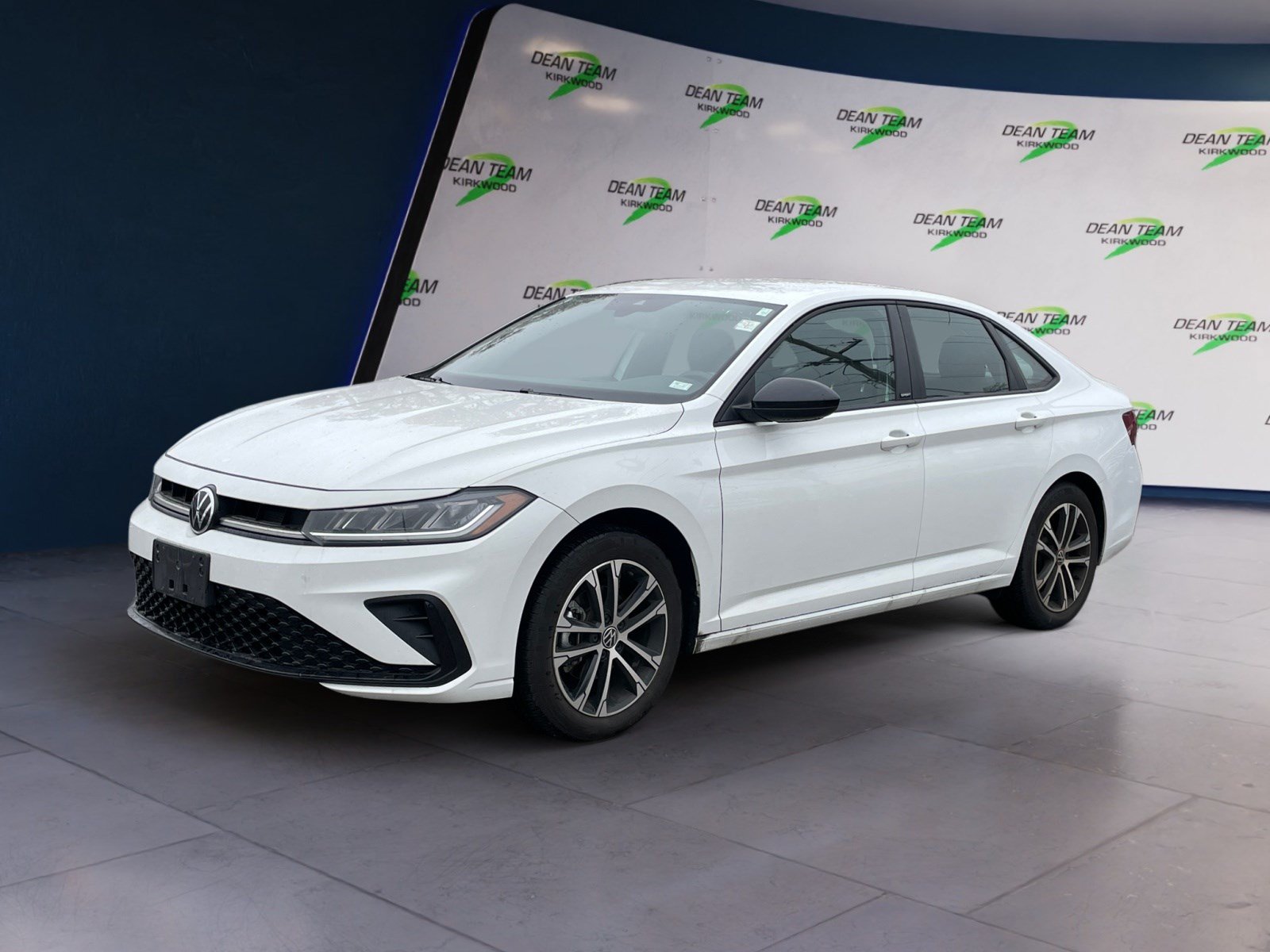 Used 2025 Volkswagen Jetta Sport FWD image 3