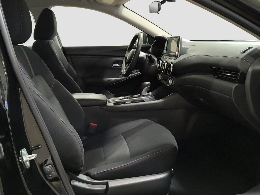 Used 2025 Nissan Sentra SV FWD image 8