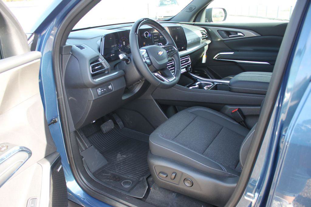 New 2026 Chevrolet Traverse LT w/ Enhanced Driving Package image 12