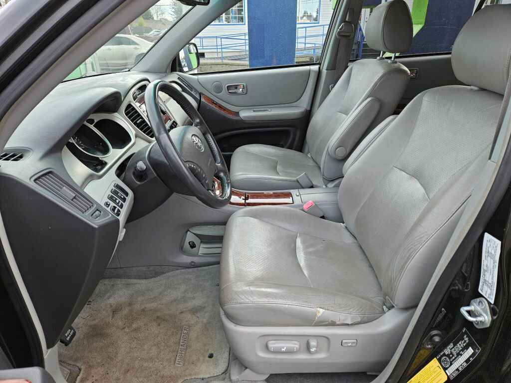 Used 2007 Toyota Highlander 4WD V6 w/ 3rd Row image 10
