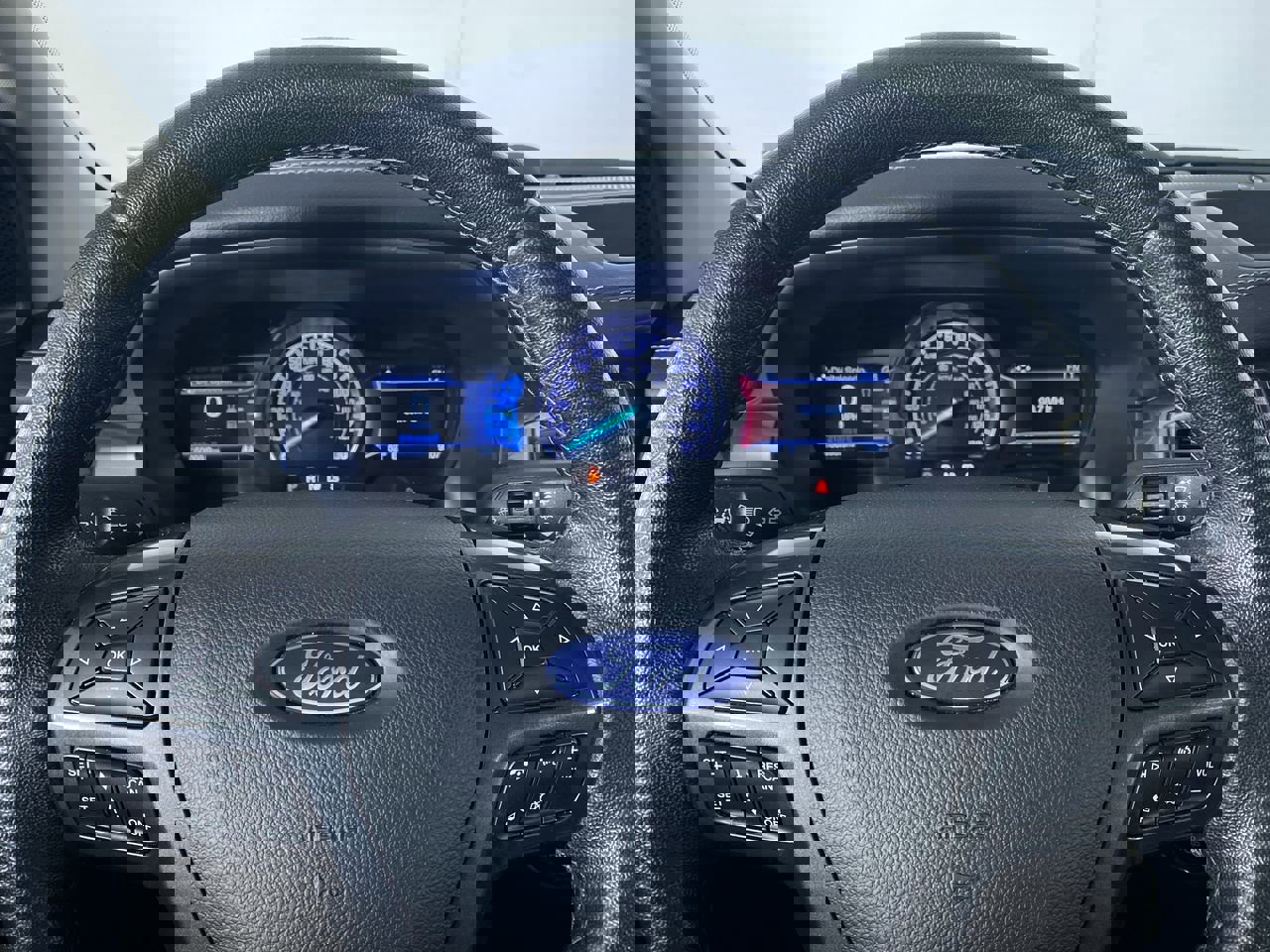 Used 2019 Ford Ranger Lariat w/ Equipment Group 501A Mid image 3