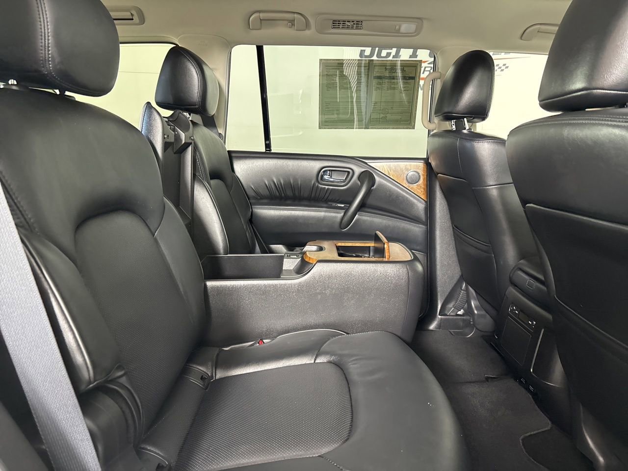 Used 2024 Nissan Armada SL w/ Captain's Chairs Package image 31