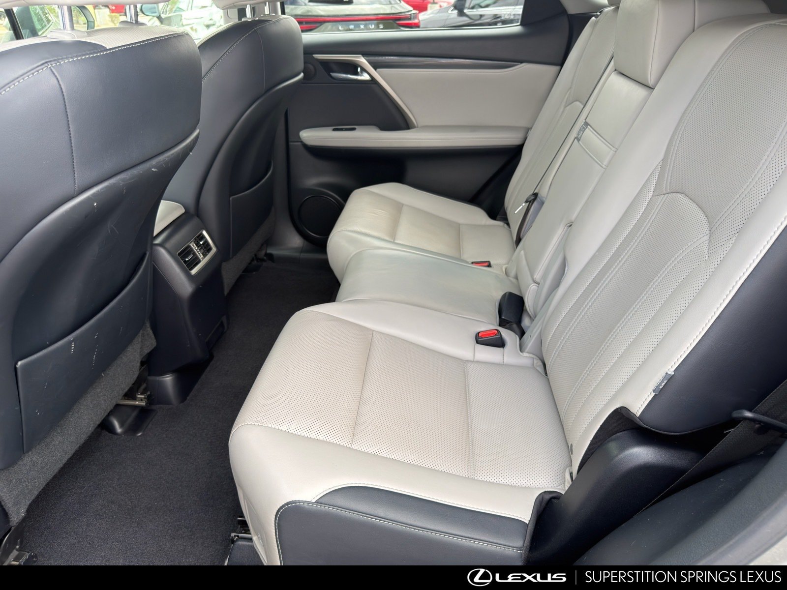 Used 2019 Lexus RX 350L FWD w/ Accessory Package image 25