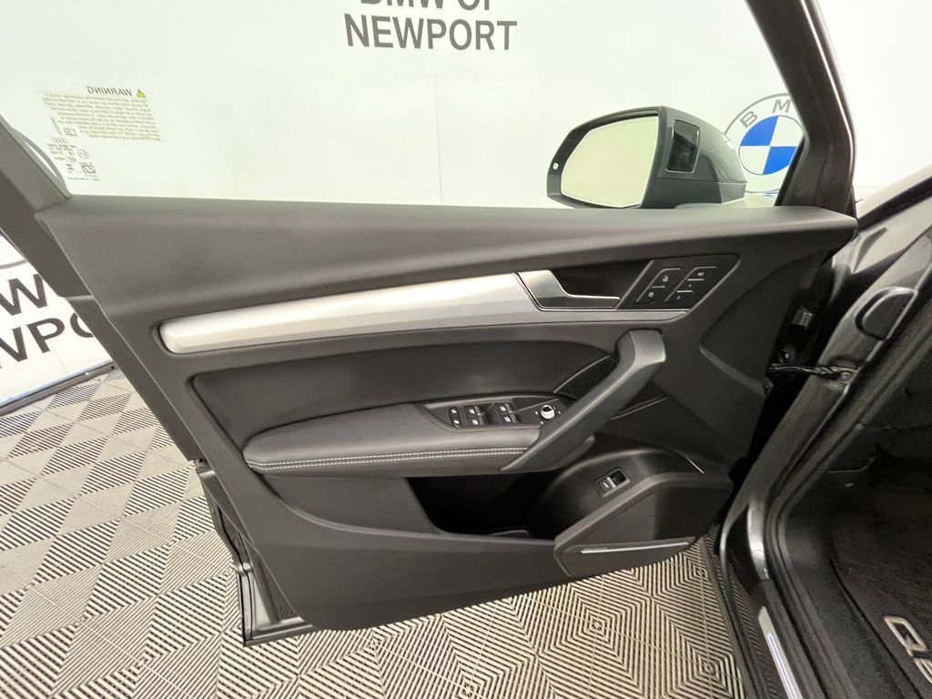Used 2025 Audi Q5 2.0T Premium Plus w/ Premium Plus Package AWD/4WD image 28