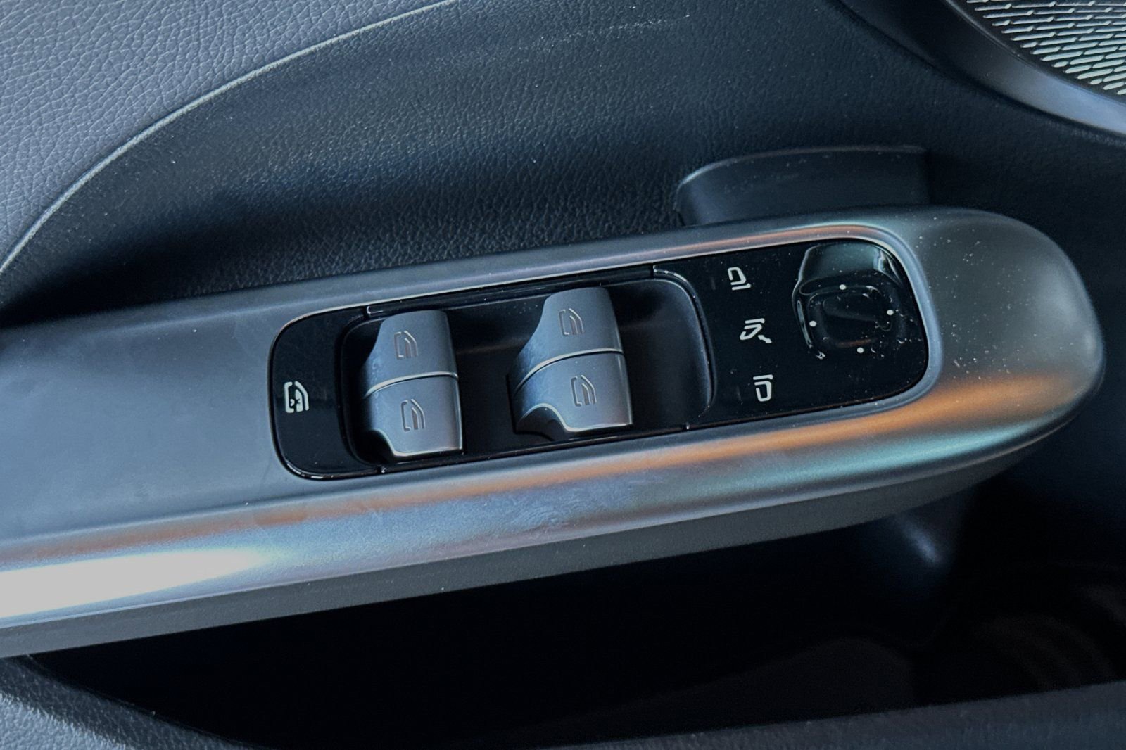 New 2024 Mercedes-Benz C 300 Sedan image 13