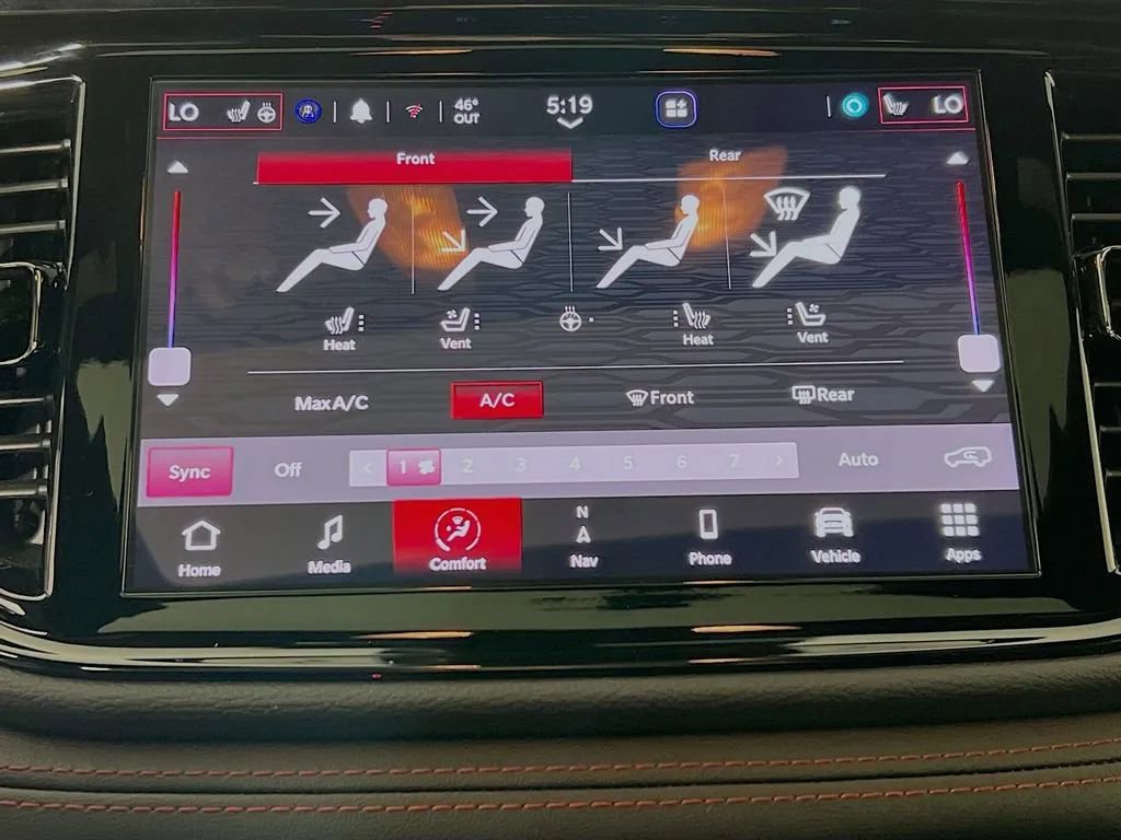 Used 2025 Dodge Durango GT image 17