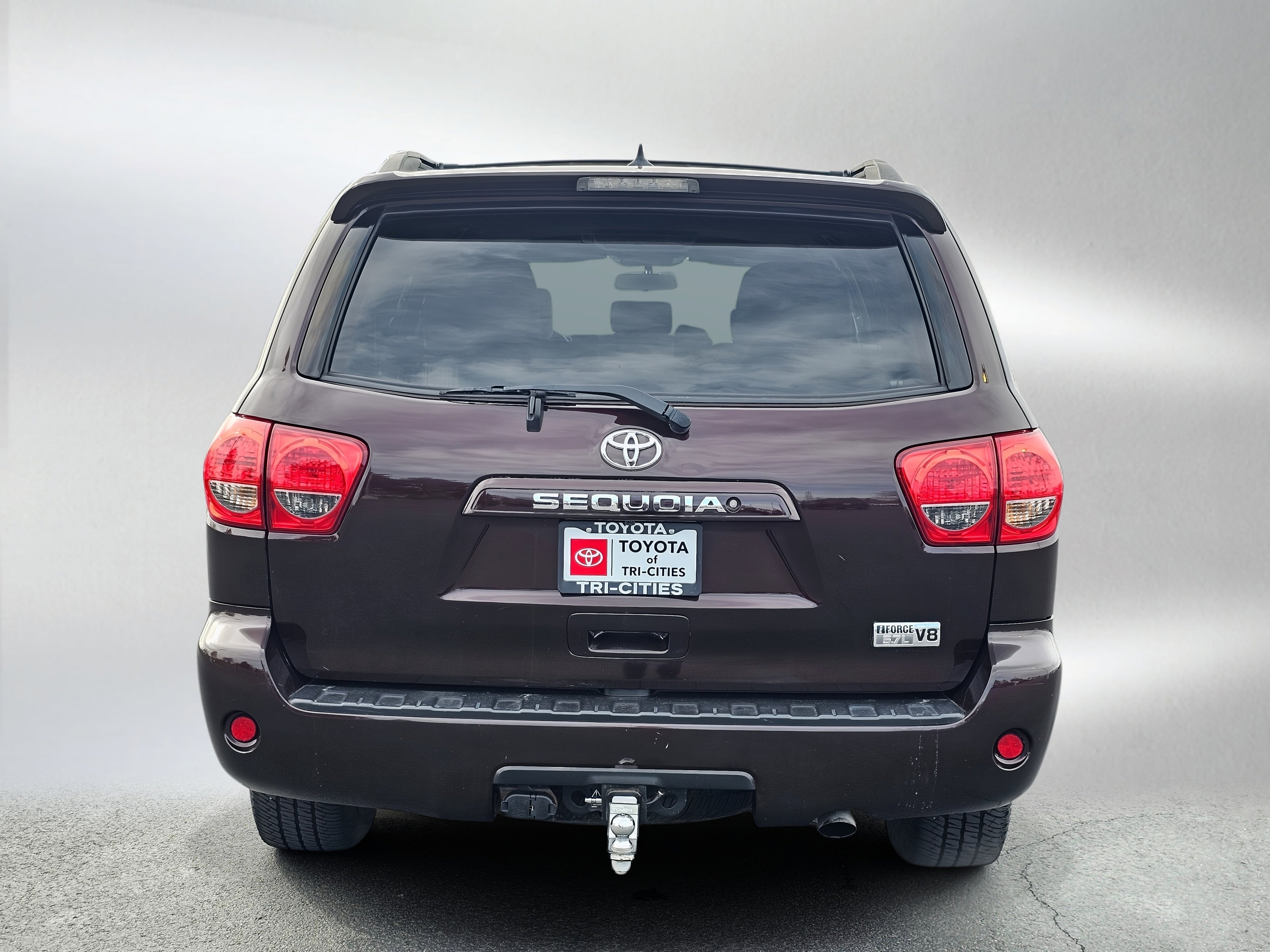 Used 2016 Toyota Sequoia SR5 AWD/4WD image 4