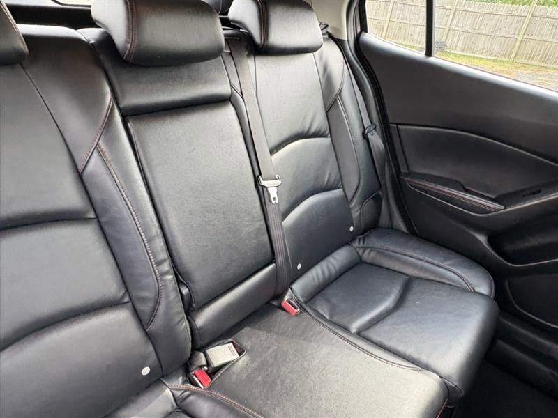 Used 2014 MAZDA MAZDA3 i Grand Touring image 17