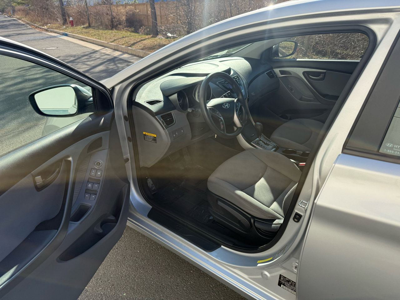 Used 2013 Hyundai Elantra GLS w/ Preferred Pkg image 11