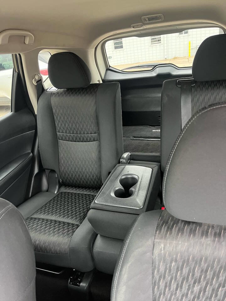 Used 2017 Nissan Rogue SV image 22