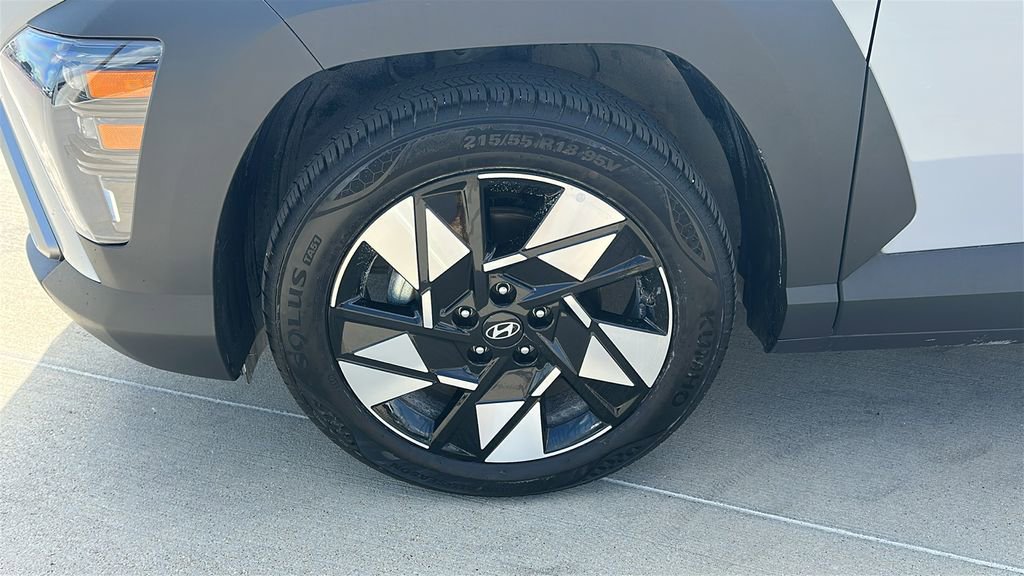 Certified 2025 Hyundai Kona SEL image 6