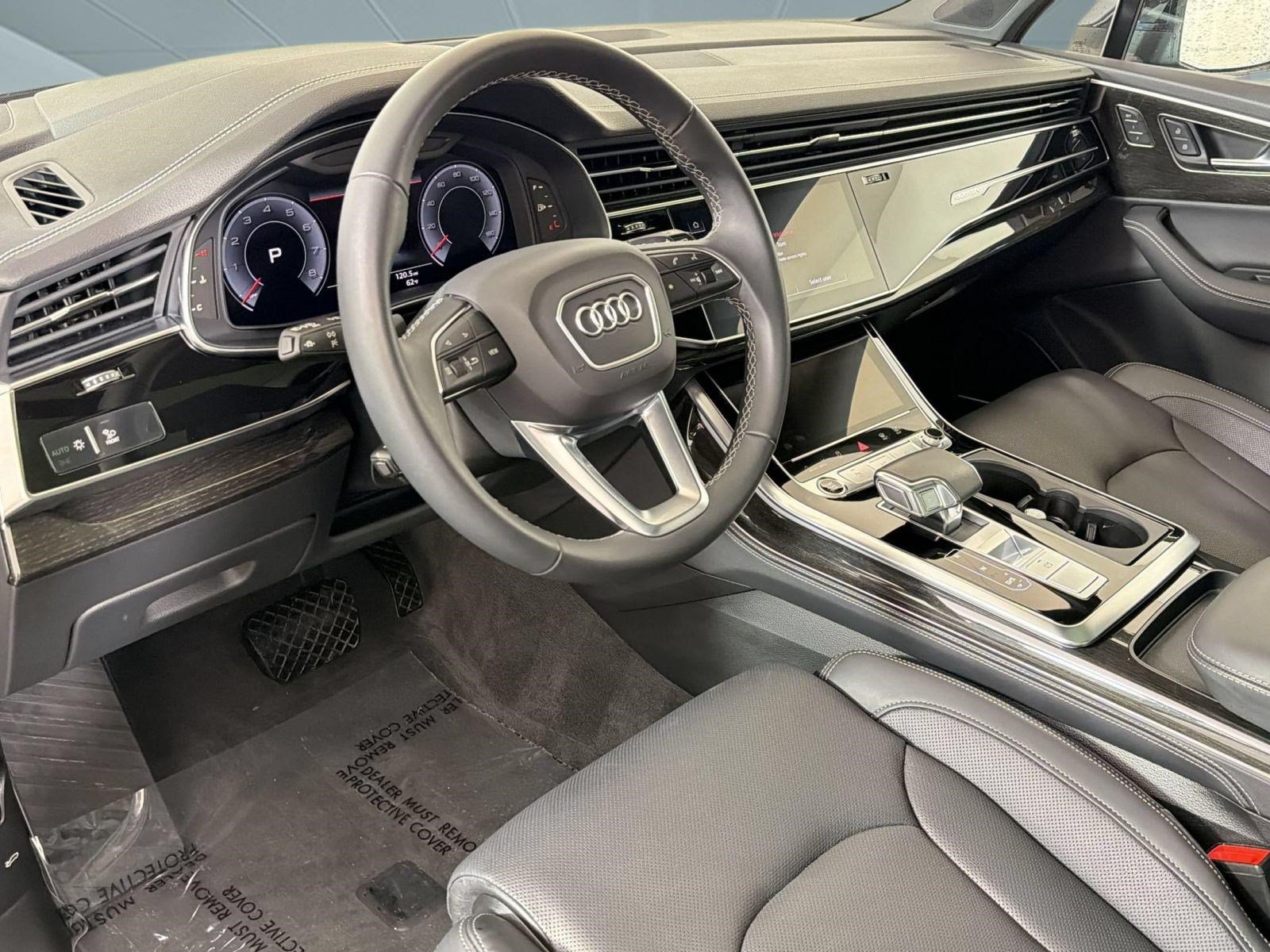 Certified 2025 Audi Q7 3.0T Prestige AWD/4WD image 4