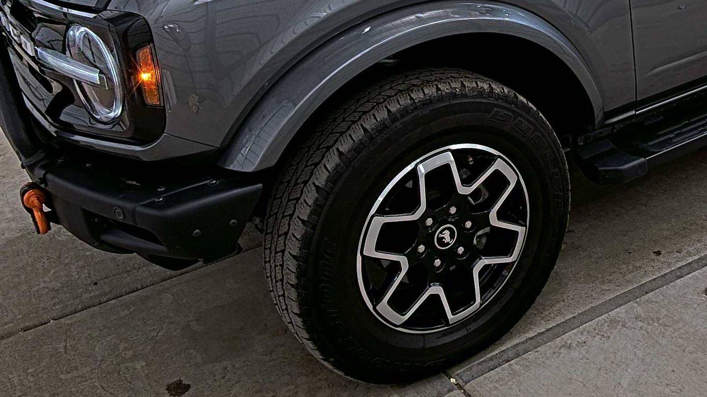 Used 2023 Ford Bronco Outer Banks image 7