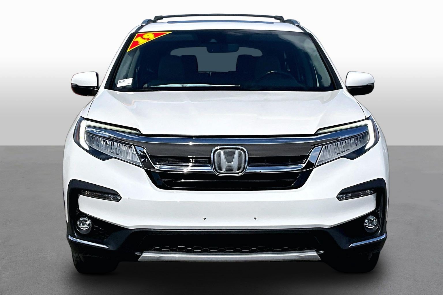 Used 2019 Honda Pilot Touring image 3