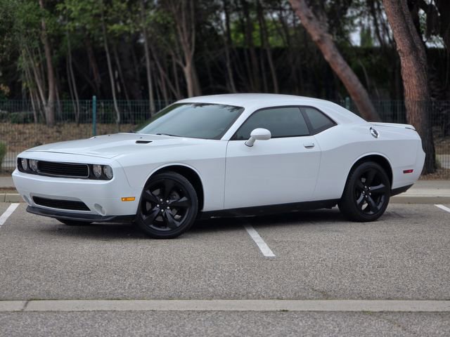 Used 2014 Dodge Challenger SXT Plus w/ Harman/Kardon Audio Group RWD image 15