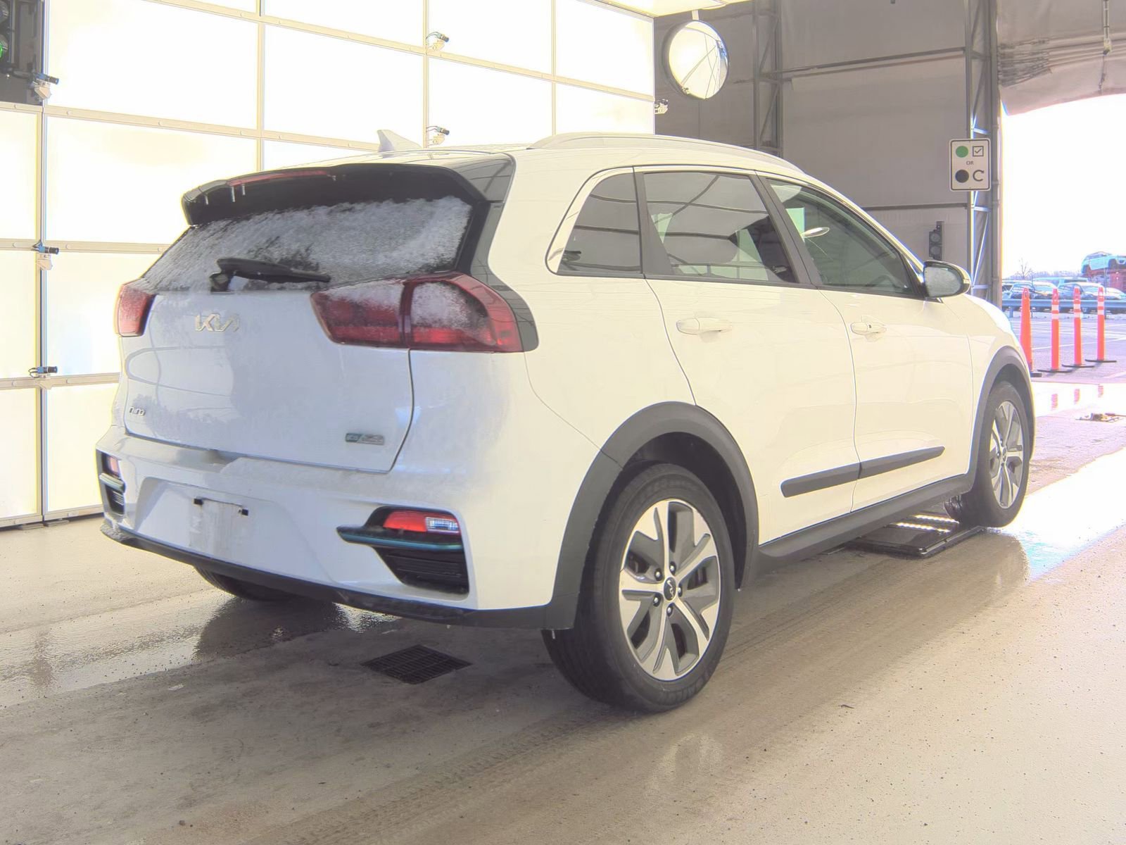 Used 2022 Kia Niro EX w/ Cold Weather Package image 6