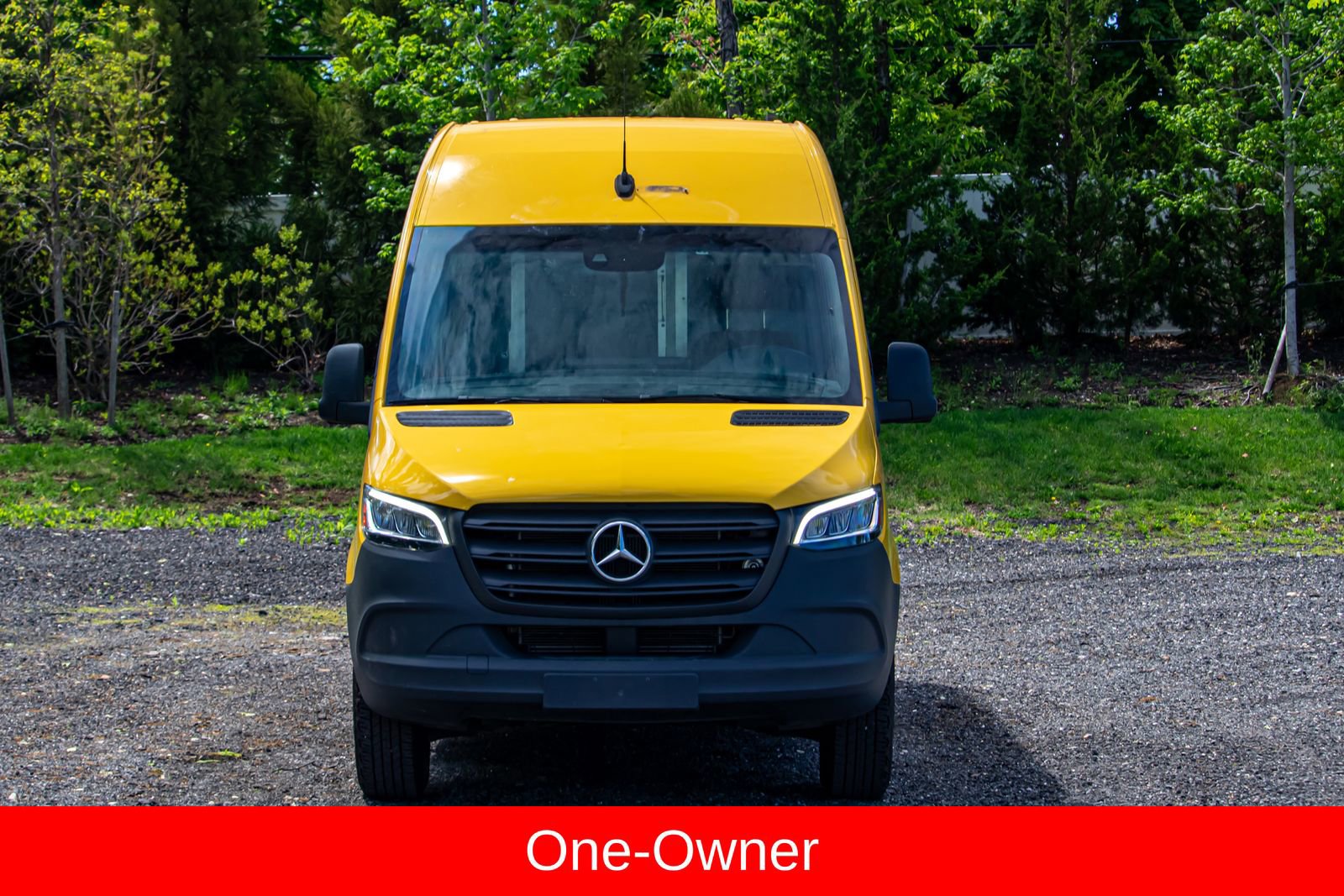 Used 2021 Mercedes-Benz Sprinter 2500 image 2