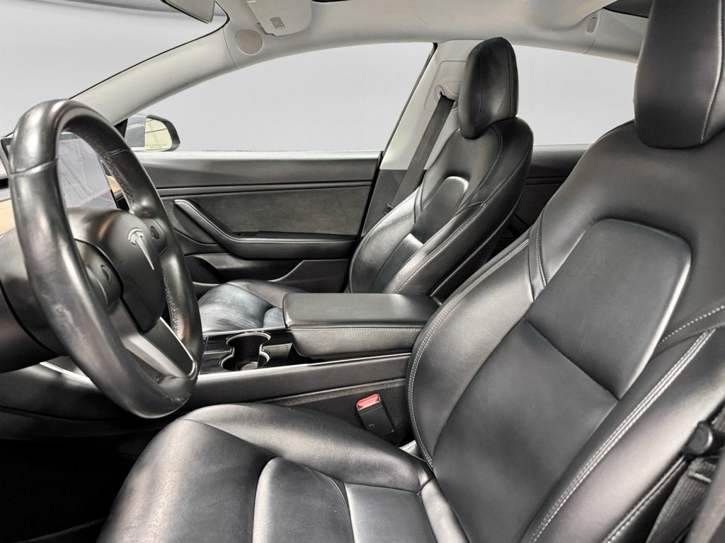 Used 2018 Tesla Model 3 Long Range image 16