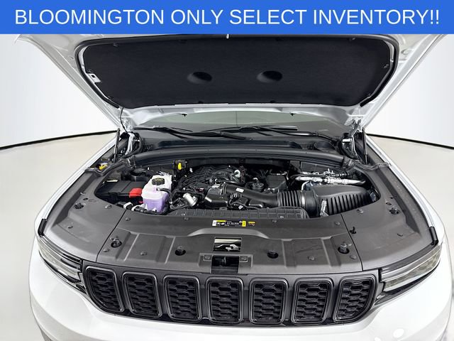 New 2025 Jeep Grand Cherokee L Laredo image 30