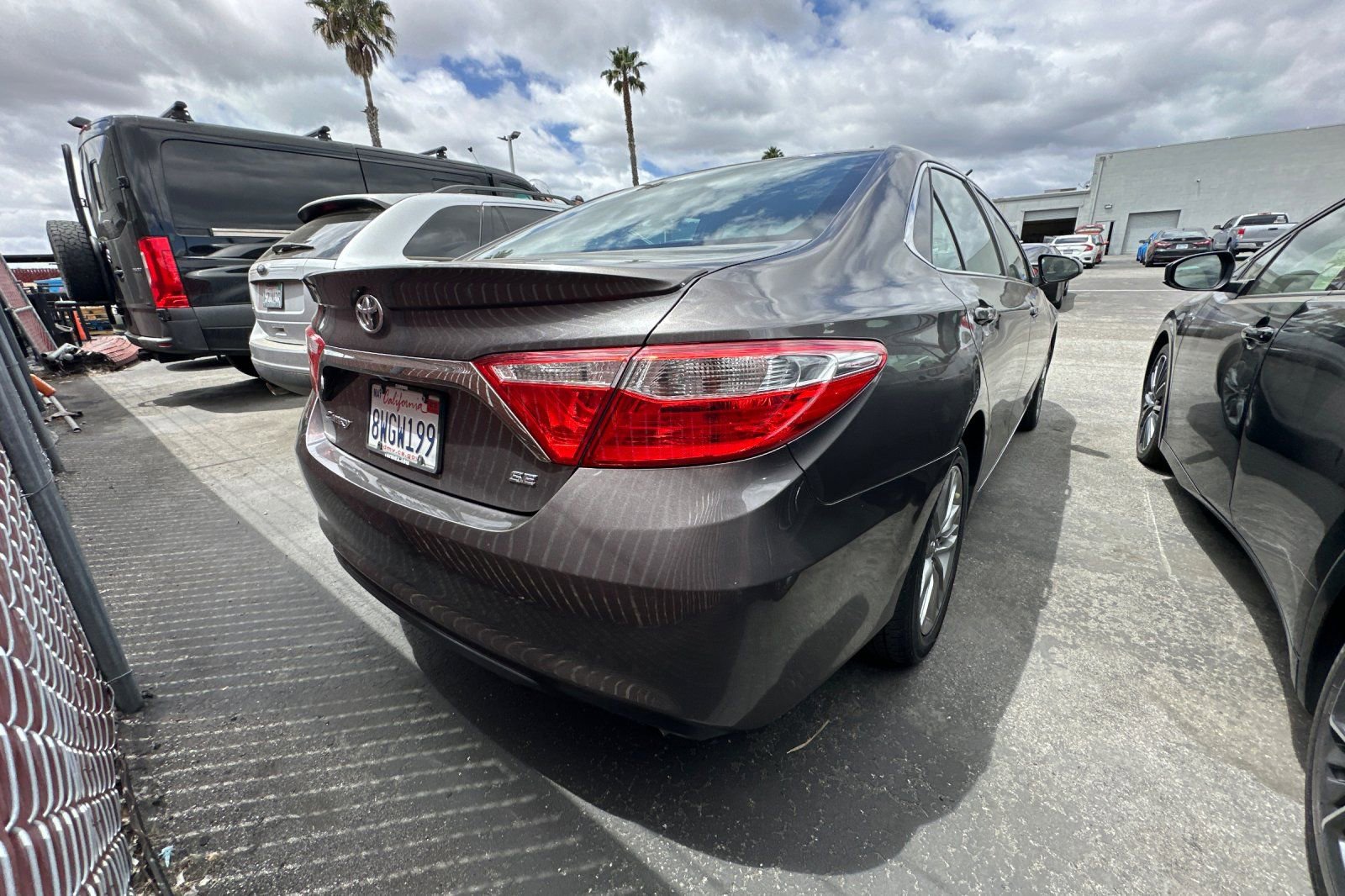 Used 2016 Toyota Camry SE FWD image 6
