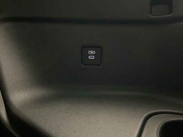 Certified 2025 Honda Pilot Touring image 32