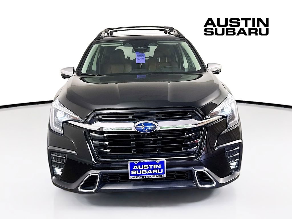 Used 2023 Subaru Ascent Touring AWD/4WD image 3