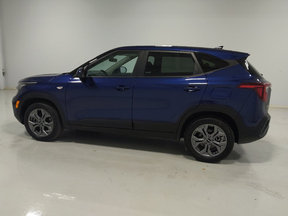 Used 2025 Kia Seltos LX AWD/4WD image 3