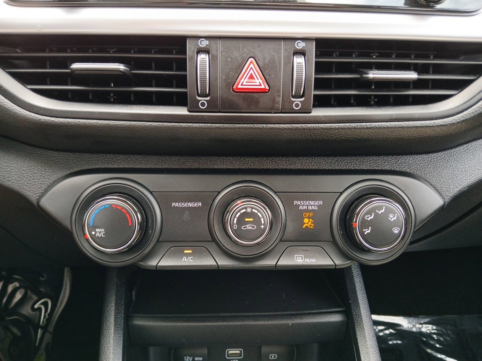 Used 2024 Kia Forte LXS image 18