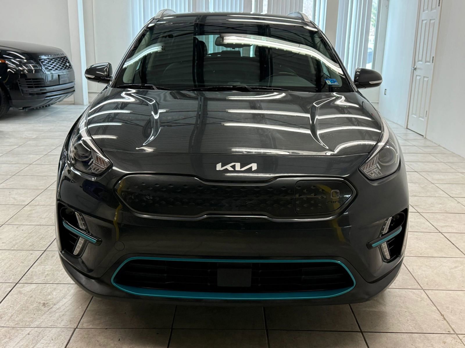 Used 2022 Kia Niro EX w/ Cold Weather Package image 2