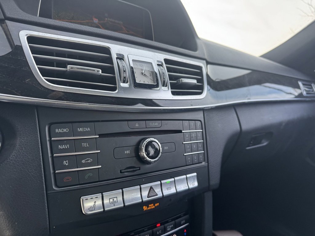 Used 2016 Mercedes-Benz E 350 4MATIC Sedan image 9