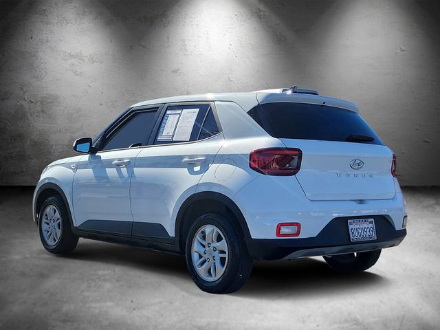 Used 2021 Hyundai Venue SE FWD image 4